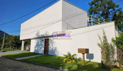 Casa em condomínio fechado com 4 quartos à venda na Rua do João-de-barro, Pilar, Maricá, 450 m2 por R$ 950.000