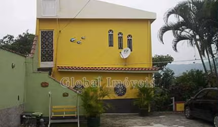 Casa com 5 quartos à venda na Rua Glauber Rocha, Itapeba, Maricá, 168 m2 por R$ 450.000