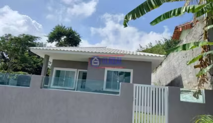 Casa em condomínio fechado com 2 quartos à venda na Avenida Roberto da Silveira, Flamengo, Maricá, 70 m2 por R$ 379.000