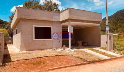 Casa em condomínio fechado com 3 quartos à venda na Estrada Do Pindobas, Pindobas, Maricá, 104 m2 por R$ 460.000