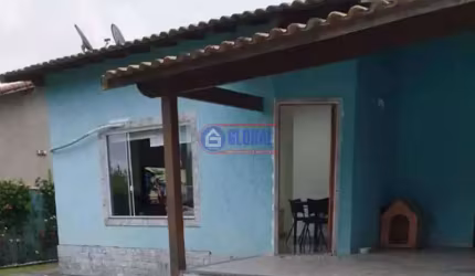 Casa em condomínio fechado com 3 quartos à venda na Rua Raul Alfredo de Andrade, Caxito, Maricá, 96 m2 por R$ 550.000