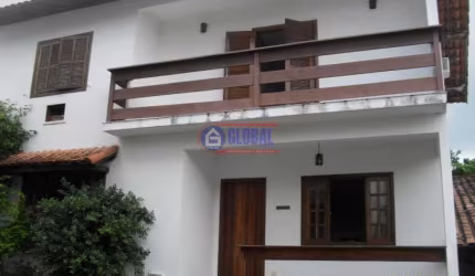 Casa em condomínio fechado com 4 quartos à venda na Estrada Velha de Maricá, Maria Paula, Niterói, 174 m2 por R$ 585.000