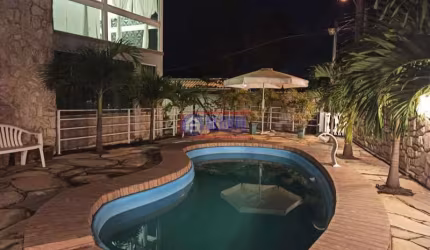 Casa em condomínio fechado com 4 quartos à venda na Rua Antônio Calado, Centro, Maricá, 245 m2 por R$ 1.800.000