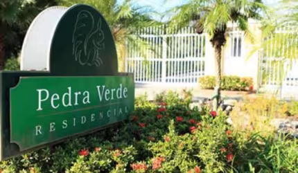 Terreno em condomínio fechado à venda na Alameda dos Jequitibás, Ubatiba, Maricá, 1103 m2 por R$ 215.000