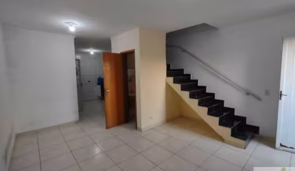 Sobrado em condomínio fechado no Capão Redondo, Jardim Boa Esperança  próx Magazine Luiza.
