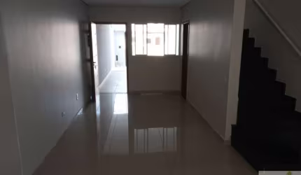 SOBRADO À VENDA NO CAMPO GRANDE