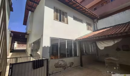 jardim Germania excelente local Belíssimo sobrado com 310m² de terreno. Estuda permuta