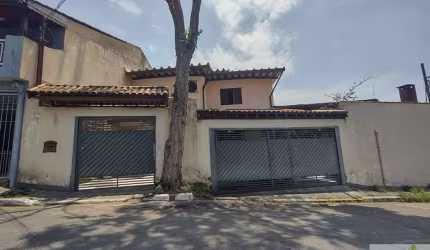 Sobrado no Parque Maria Helena Próximo Estação Capão Redondo. Aceita permuta casa Ubatuba