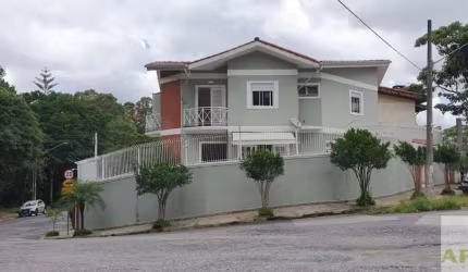 Belíssimo sobrado no Lar São Paulo, próximo ao Jardim Londrina rua com segurança!