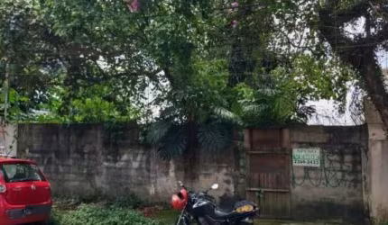 Jardim Leonor Próximo Jd. Monte Kemel  Morumbi terreno de 10x36,50. Aceita permuta ler anuncio