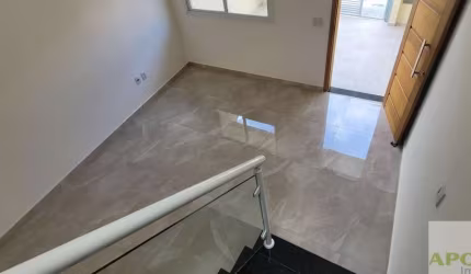 Sobrado Novo com 80m²  2 dormitórios e 2 vagas de garagem