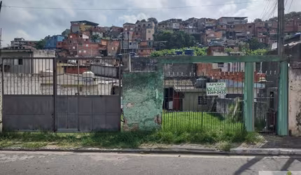 Casa Térrea Parque Fernanda com reforma geral. Aceita financiamento
