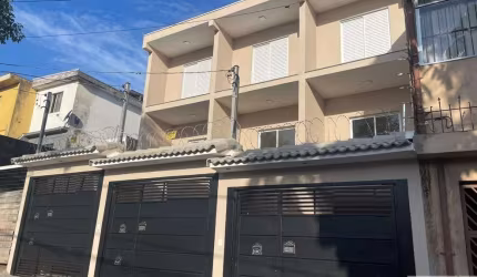 Sobrado 3 dormitórios com suíte em Vila Santa Catarina