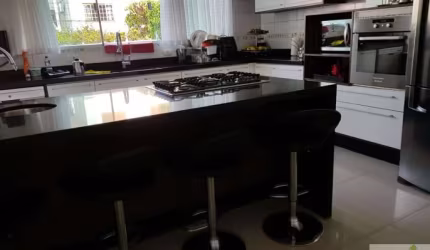 REGIÃO JD.PRUDÊNCIA  CASA TÉRREA, 3 DORMITÓRIOS, 5 VAGAS