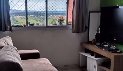Apartamento andar alto sol da manhã vista panorâmica.