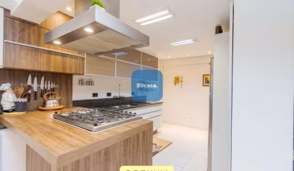 Apartamento reformado à venda com 4 suítes no Centro Cívico Curitiba