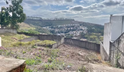 Terreno em condomínio fechado à venda na Alameda Imperial, 1, Bosque Imperial, Juiz de Fora por R$ 460.000