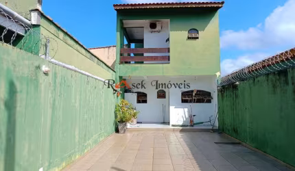 Sobrado com 2 quartos, Jardim Satélite, Itanhaém - R$ 350 mil, Cod: 1568