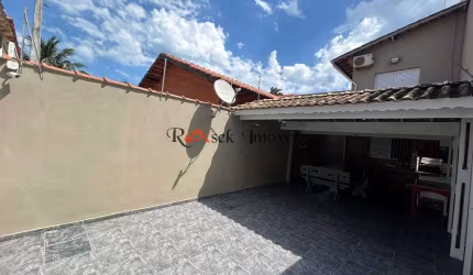 Sobrado com 4 quartos, Nossa Senhora do Sion, Itanhaém - R$ 300 mil, Cod: 2086
