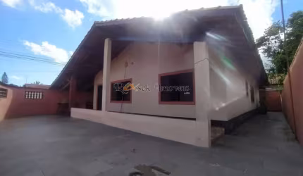 Casa com 3 dorms, Jardim Itapoan, Mongaguá - R$ 380 mil, Cod: 600