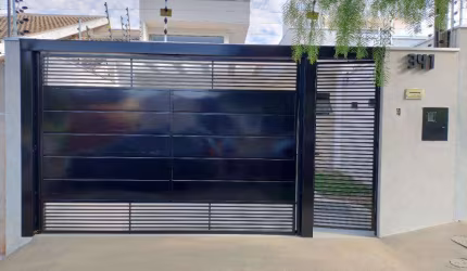 Casa à venda em Maringá, Jardim Araucária, com 3 quartos, com 94 m²