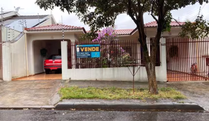 Casa à venda em Maringá, Zona 08, com 3 quartos, com 160 m²