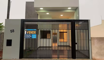 Casa à venda em Maringá, Jardim Dias I, com 3 quartos, com 105 m²