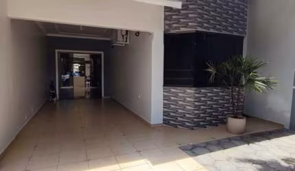Casa para Venda em Maringá, Jardim Monte Rei, 3 dormitórios, 1 suíte, 1 banheiro, 2 vagas