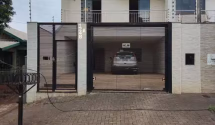 Sobrado para Venda em Maringá, Zona 07, 3 dormitórios, 1 suíte, 3 banheiros, 4 vagas