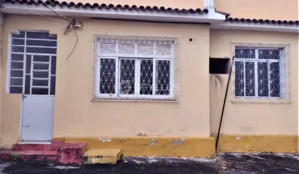 Casa com 3 quartos à venda na Rua Aniba, Cascadura, Rio de Janeiro, 190 m2 por R$ 320.000