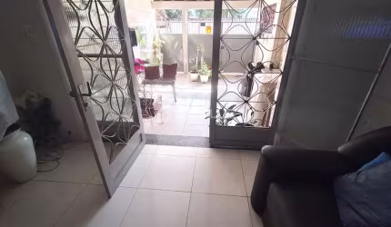 Casa com 2 quartos à venda na Rua Comendador Agostinho D'Almeida, Oswaldo Cruz, Rio de Janeiro, 66 m2 por R$ 255.000