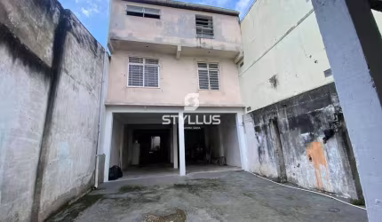 Casa à venda na Rua Cirne Maia, Cachambi, Rio de Janeiro, 321 m2 por R$ 490.000