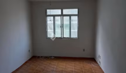Apartamento com 2 quartos à venda na Rua Miguel Cervantes, Cachambi, Rio de Janeiro, 45 m2 por R$ 200.000