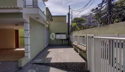 Casa em condomínio fechado com 3 quartos à venda na Rua Parintins, Praça Seca, Rio de Janeiro, 127 m2 por R$ 395.000