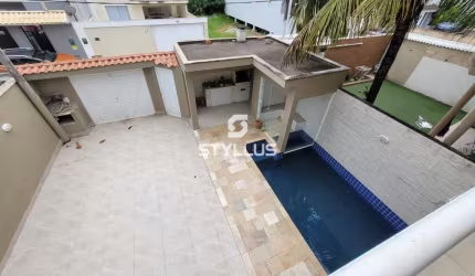 Casa em condomínio fechado com 4 quartos à venda na Rua Ciro Aranha, Vargem Pequena, Rio de Janeiro, 179 m2 por R$ 800.000