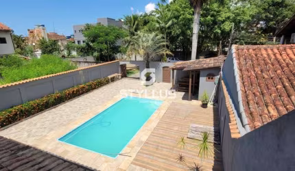 Casa em condomínio fechado com 3 quartos à venda na Rua Jornalista Luiz Eduardo Lobo, Vargem Pequena, Rio de Janeiro, 233 m2 por R$ 860.000