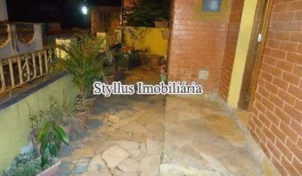 Casa em condomínio fechado com 5 quartos à venda na Rua Capitão Jesus, Cachambi, Rio de Janeiro, 139 m2 por R$ 325.000