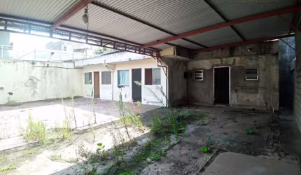Venda | Casa Térrea 4 dormitórios, 1 suíte, 10 vagas, Vila Palmeiras