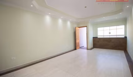 Venda | Sobrado com 250m², 3 dormitórios, 2 suítes, quintal com churrasqueira, 5 vagas, Nossa Senhora do Ó