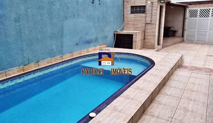 Casa Maravilhosa com 06 Dormitórios e Piscina Ampla