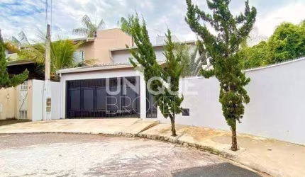 Sobrado com 3 quartos e amplo quintal no Jardim Copacabana, Jundiaí-SP