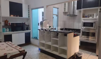 Casa com 3 quartos, Vila Graff - Jundiaí