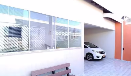 Casa Com 3 Dormitórios À Venda, 250 M² Por R$ 800.000,00 - Jardim Copacabana - Jundiaí/Sp