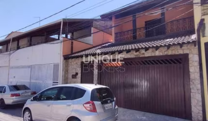 Casa com 3 quartos à Venda, Vila Jeriva - Várzea Paulista