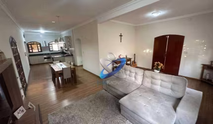 Sobrado com 4 dormitórios à venda, 280 m² por R$ 1.100.000,00 - Eugênio de Melo - São José dos Campos/SP