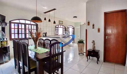 Casa com 3 dormitórios à venda, 216 m² por R$ 750.000,00 - Vila Pantaleão - Caçapava/SP