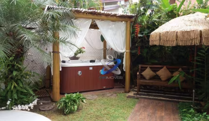 Sobrado com 4 dormitórios à venda, 410 m² por R$ 1.600.000,00 - Villa Branca - Jacareí/SP