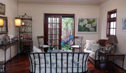 Sobrado à venda, 300 m² por R$ 1.800.000,00 - Urbanova - São José dos Campos/SP
