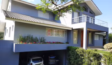 CASA À VENDA NO CONDOMÍNIO SERRA DOS CRISTAIS EM CAJAMAR/SP
