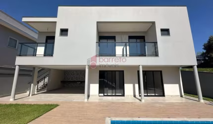 CASA ASSOBRADADA COM 5 SUÍTES À VENDA NO PORTAL DO PARAÍSO II EM JUNDIAÍ/SP